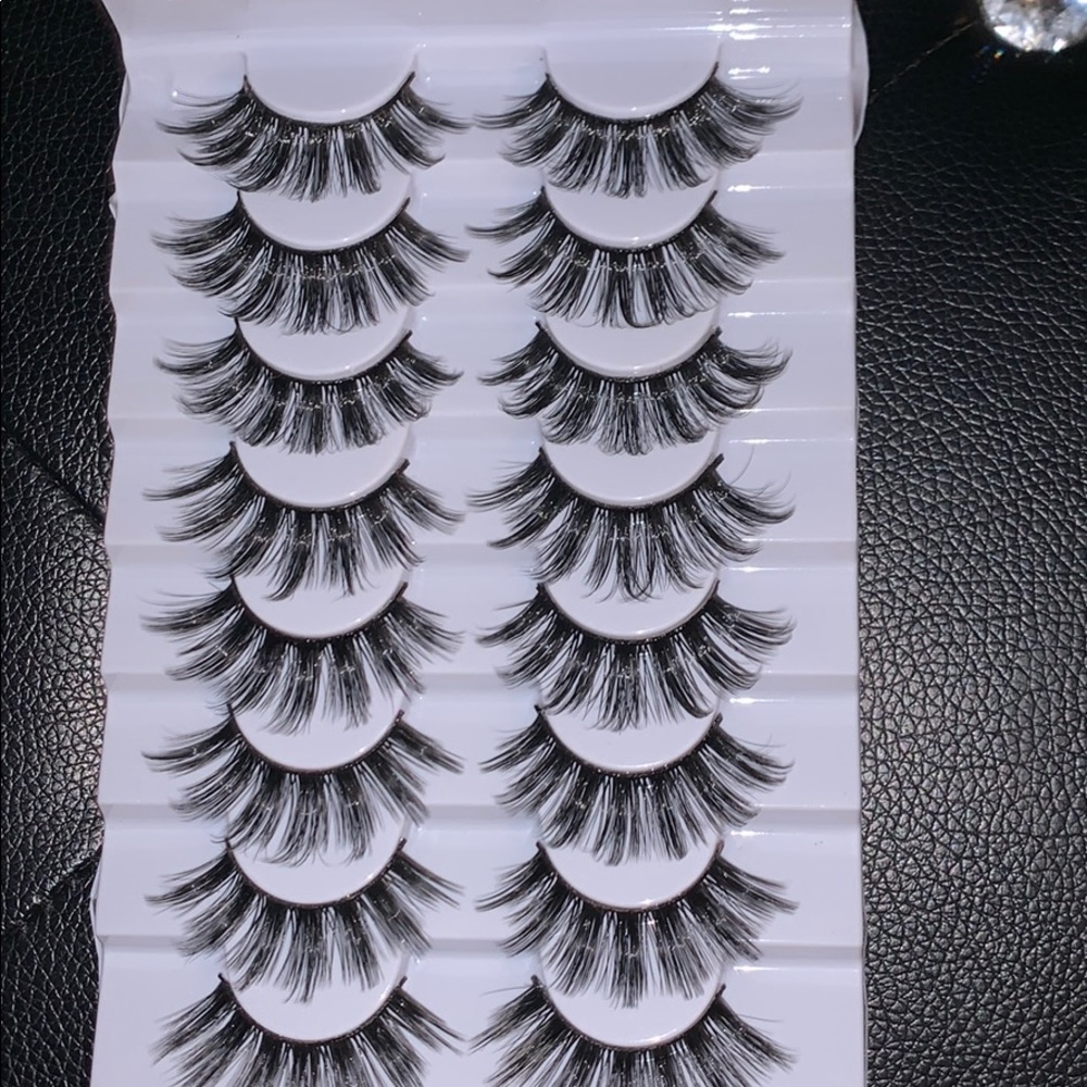 Lashes - Picture 2 of 2